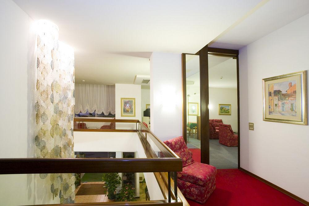Hotel Metropol Caorle Eksteriør bilde