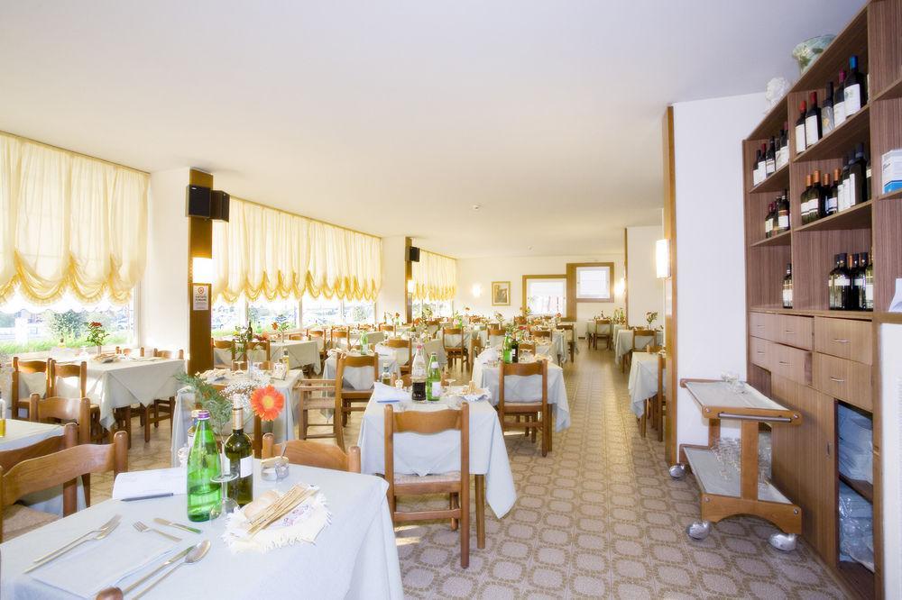 Hotel Metropol Caorle Eksteriør bilde