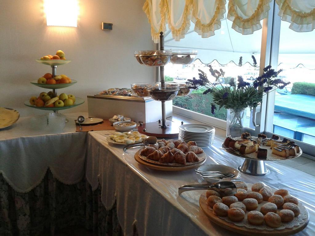 Hotel Metropol Caorle Eksteriør bilde